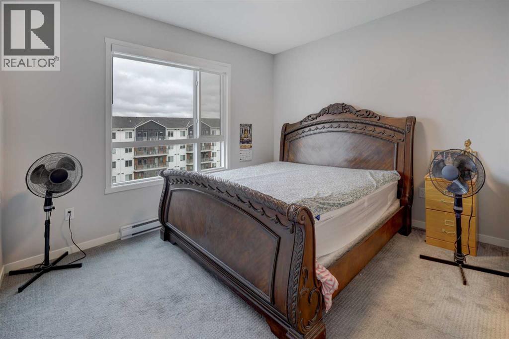 #3415 33 Carringham Gate NW - 14
