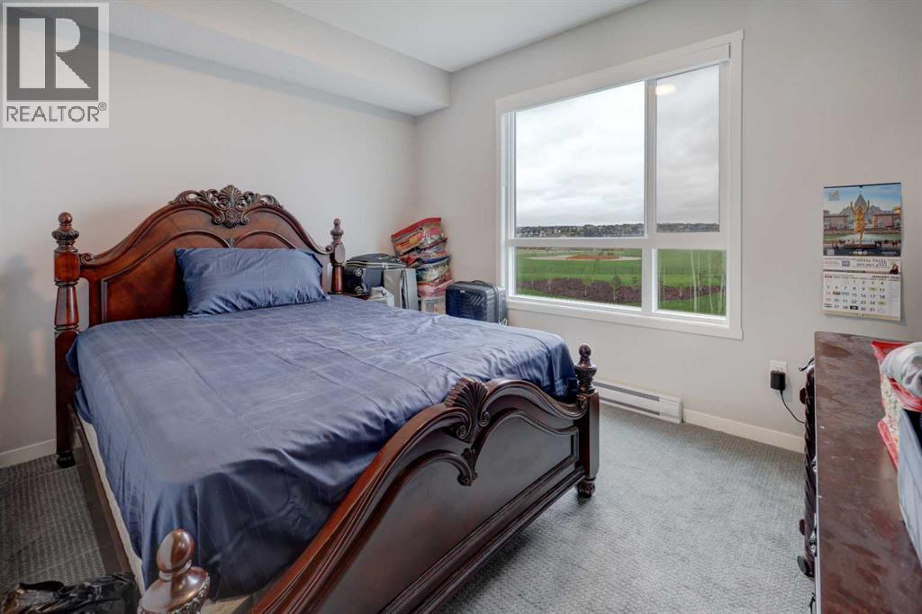#3415 33 Carringham Gate NW - 18