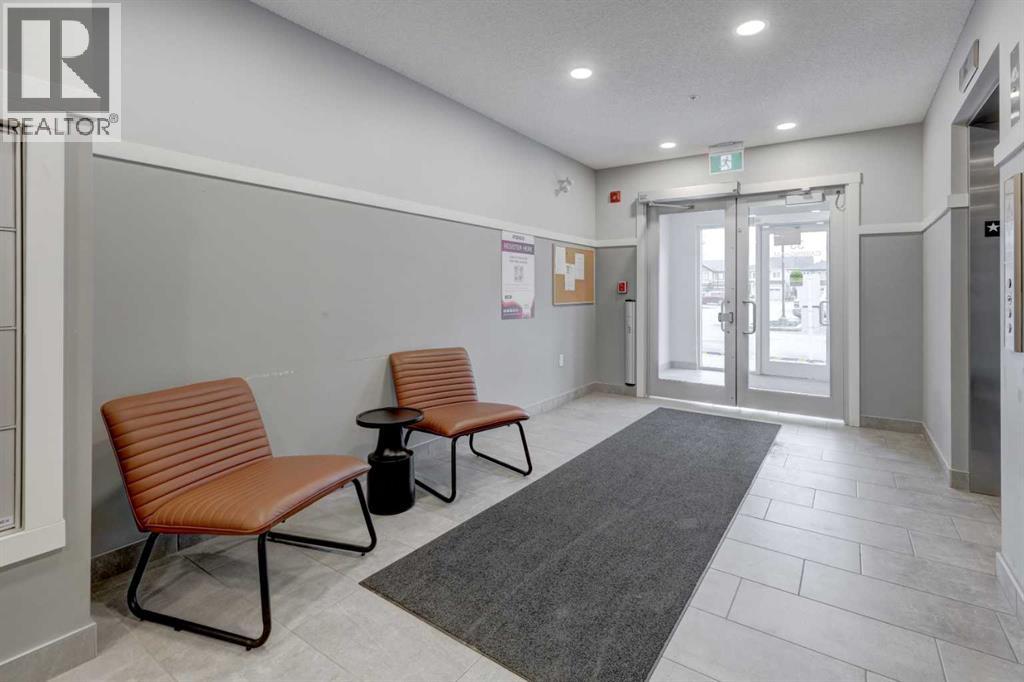 #3415 33 Carringham Gate NW - 27