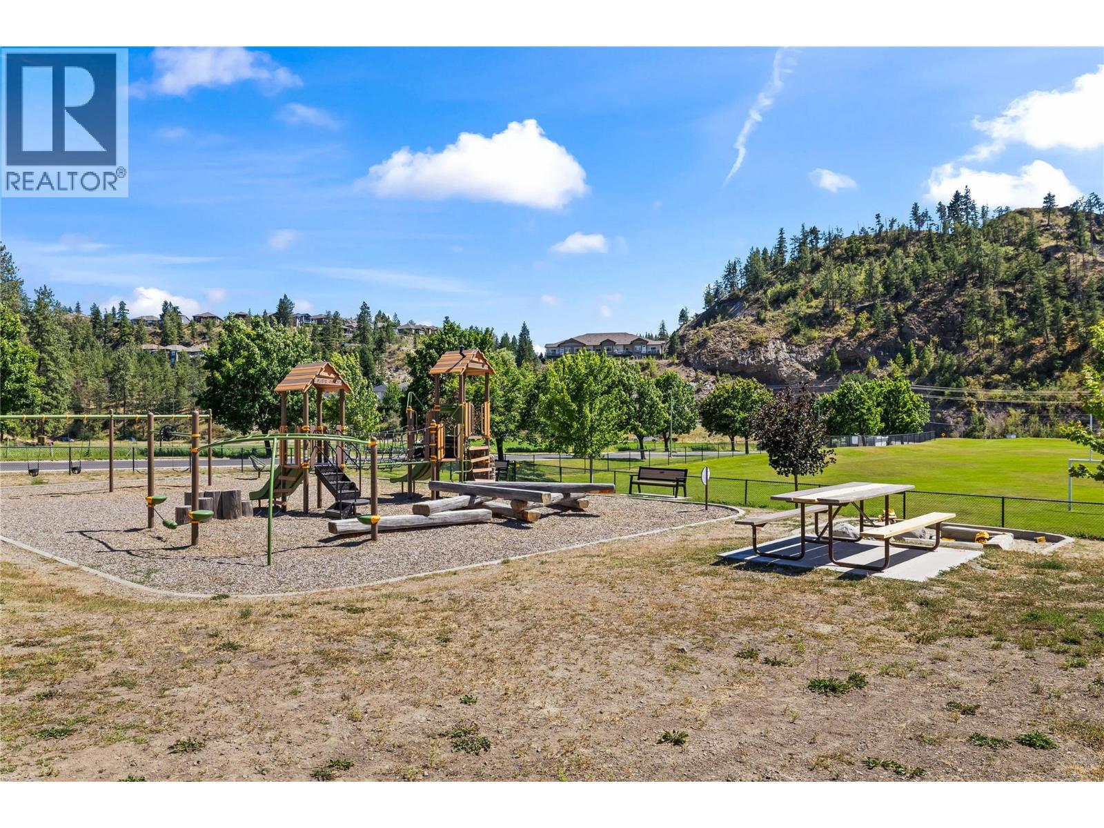 216 2377 Shannon Woods Drive, West Kelowna