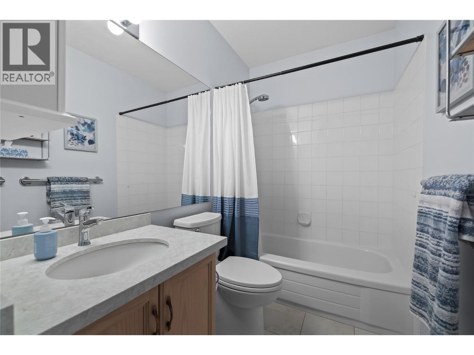 216 2377 Shannon Woods Drive, West Kelowna
