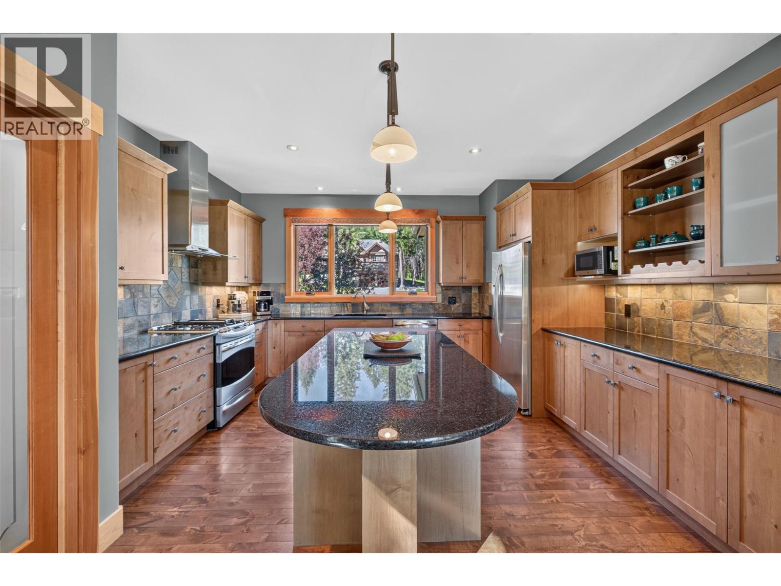 2519 Cobblestone Circle, Invermere