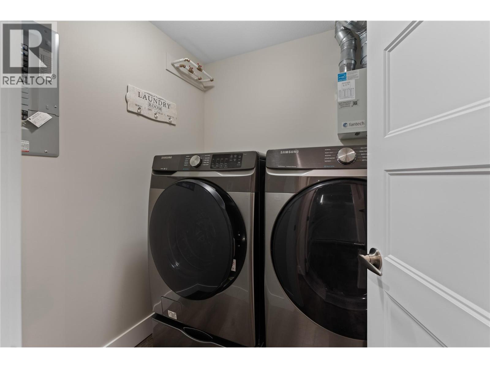 #12 3820 20th Street NE - 45