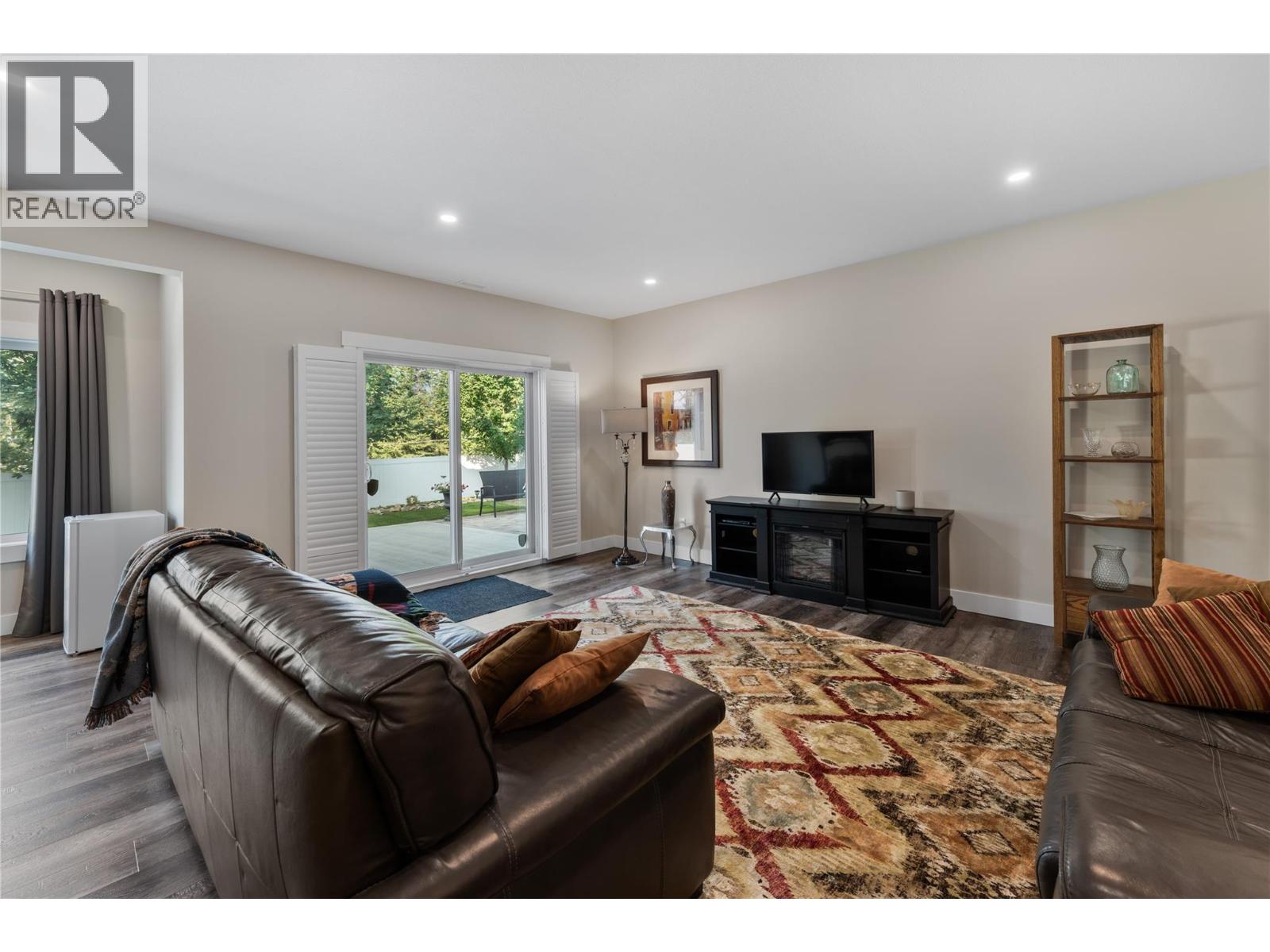 #12 3820 20th Street NE - 26