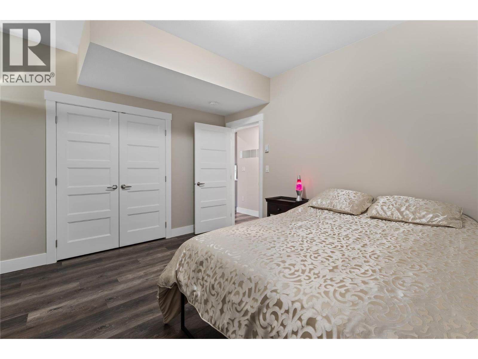 #12 3820 20th Street NE - 43