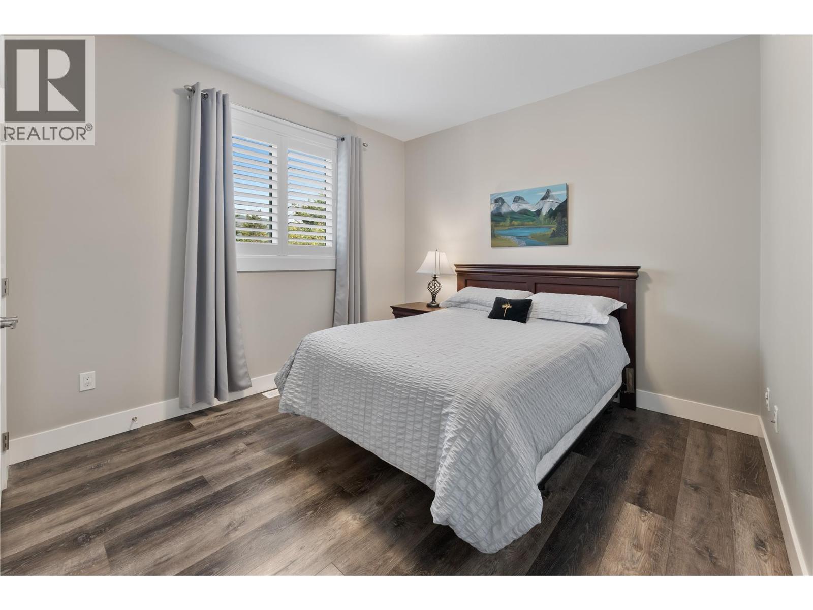 #12 3820 20th Street NE - 19