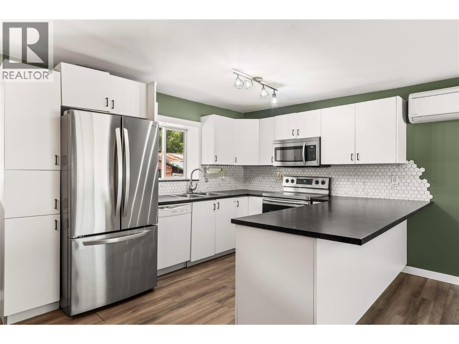 1370 Creighton Valley Road - 17