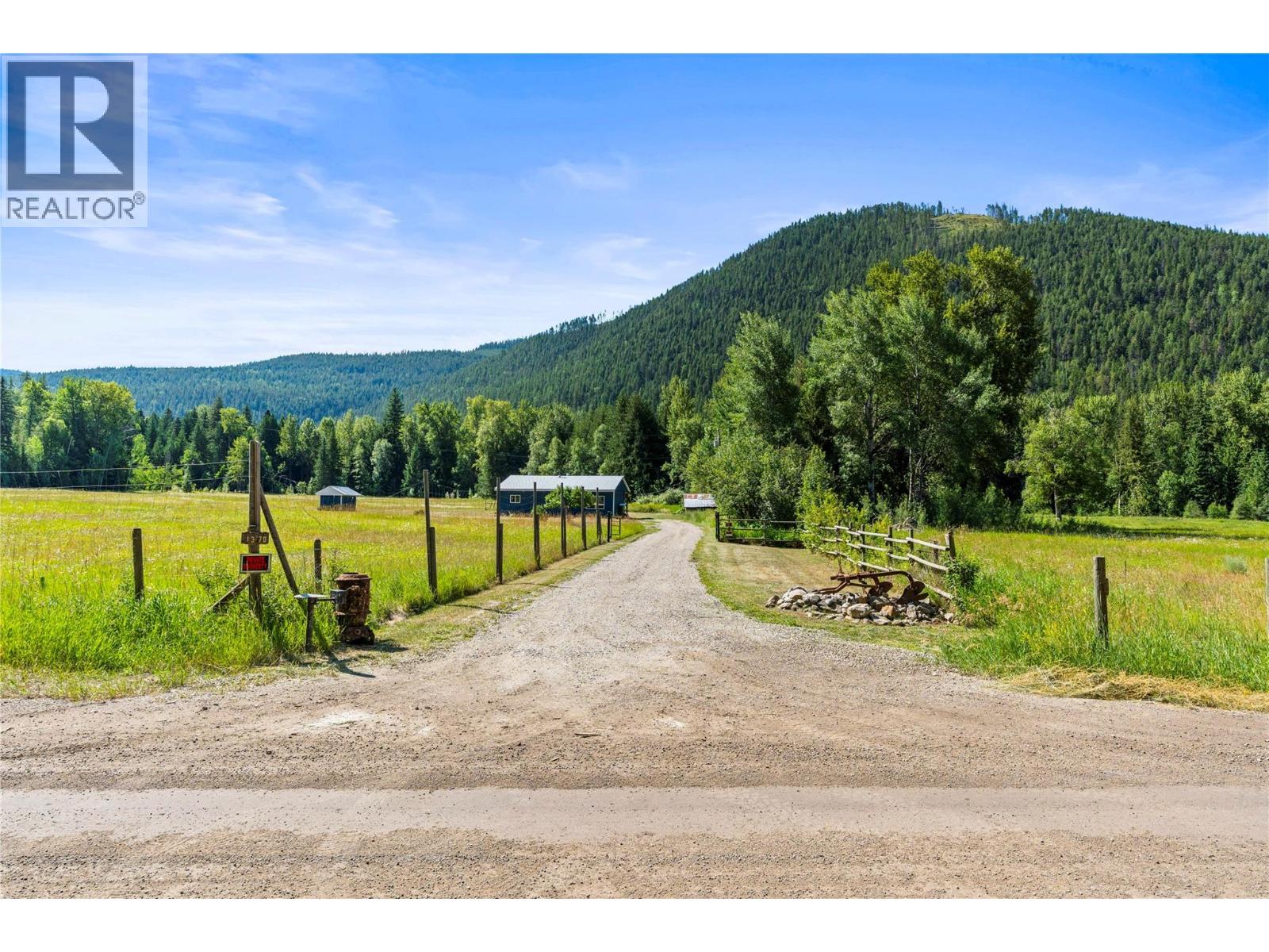 1370 Creighton Valley Road - 33