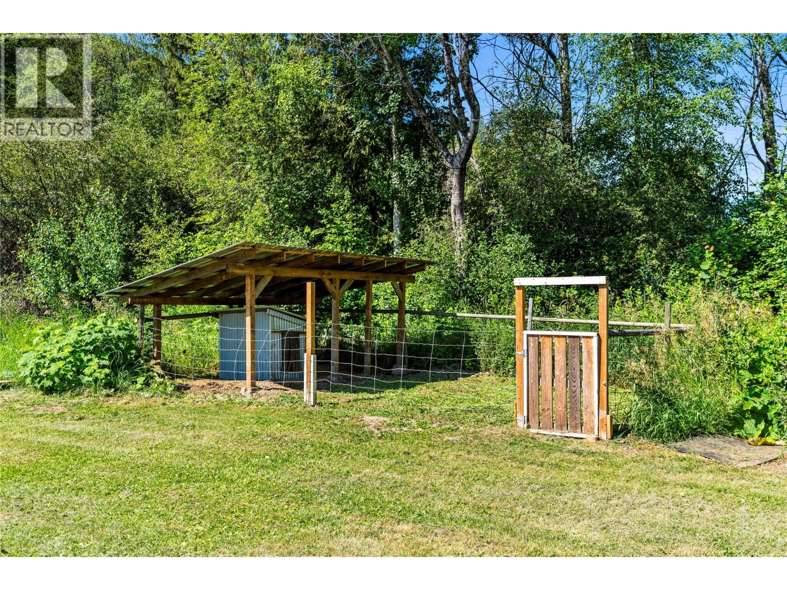 1370 Creighton Valley Road - 53