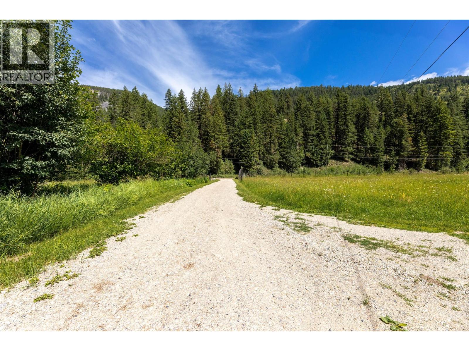 1370 Creighton Valley Road - 36