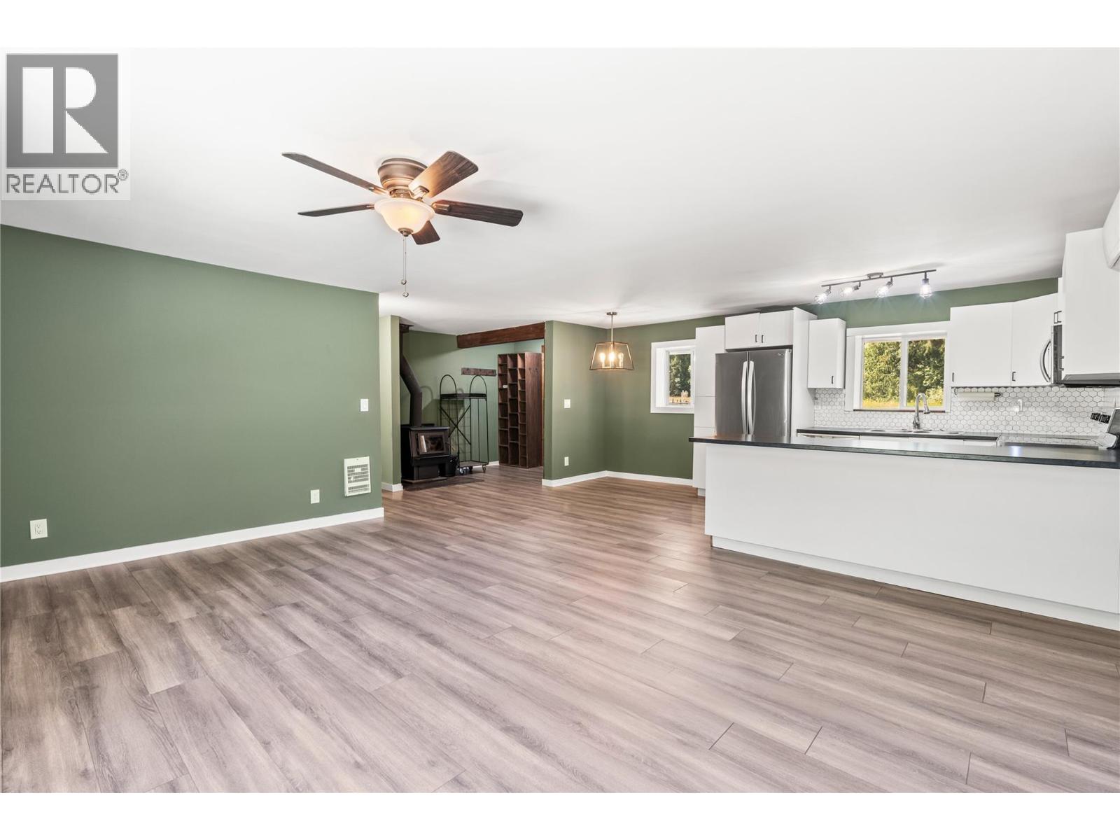 1370 Creighton Valley Road - 21