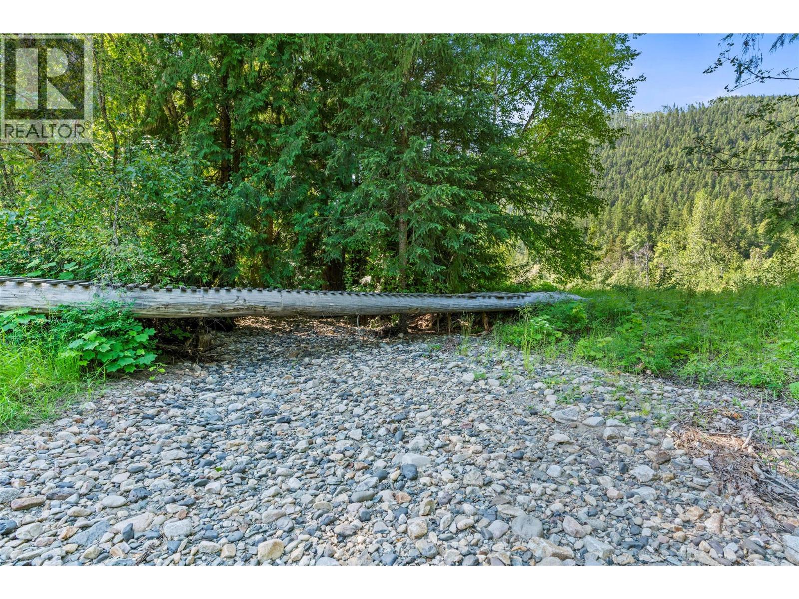 1370 Creighton Valley Road - Image 65