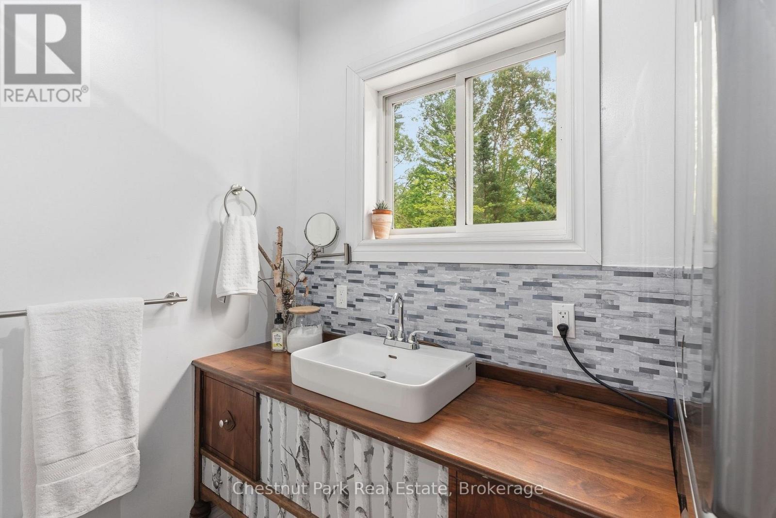 647 LYNX LAKE ROAD - Image 25