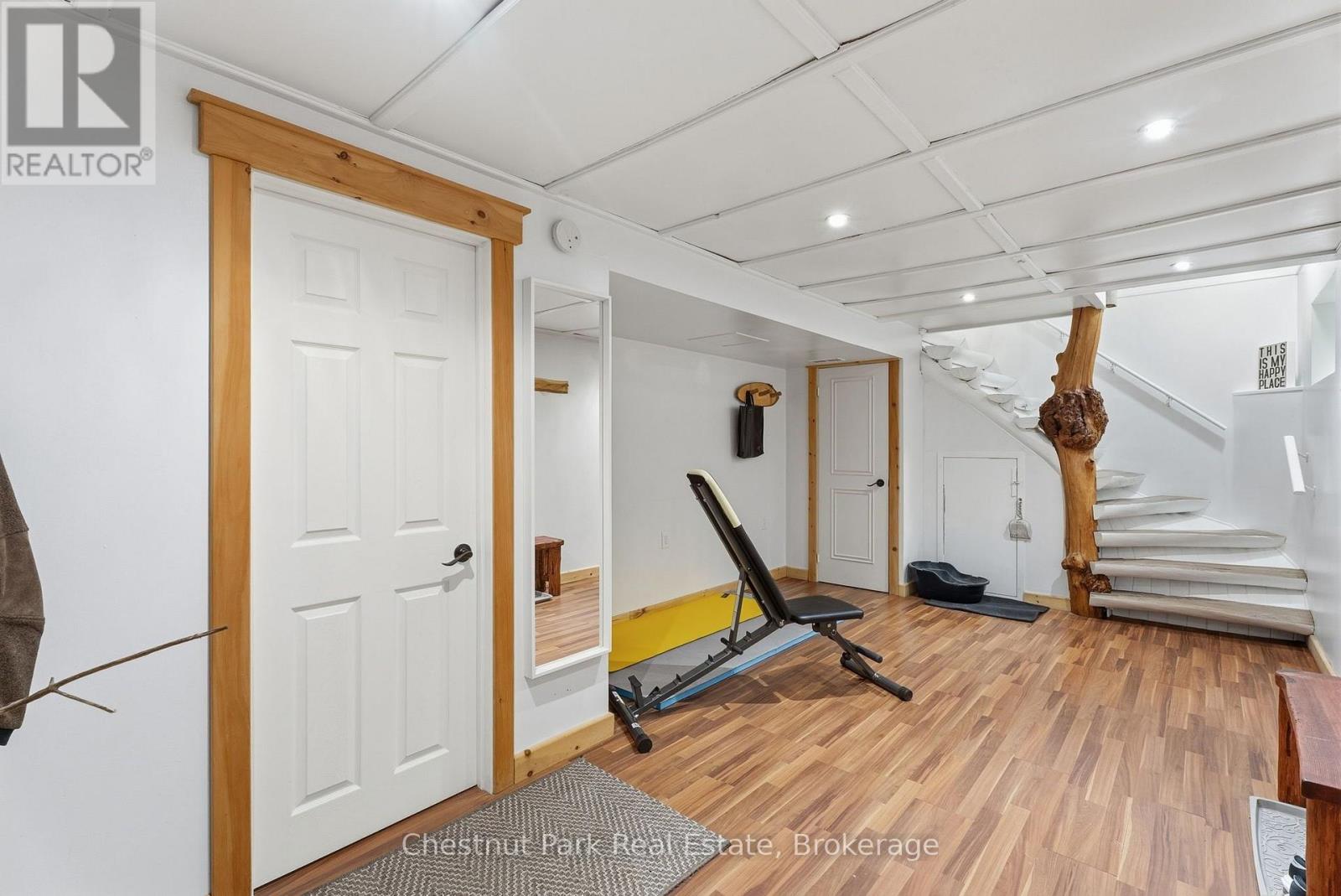 647 LYNX LAKE ROAD - Image 37