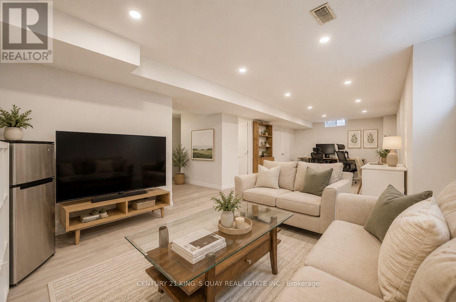 1177 STUFFLES CRESCENT - 34