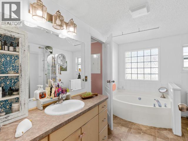 513-989 RANGE ROAD - 11
