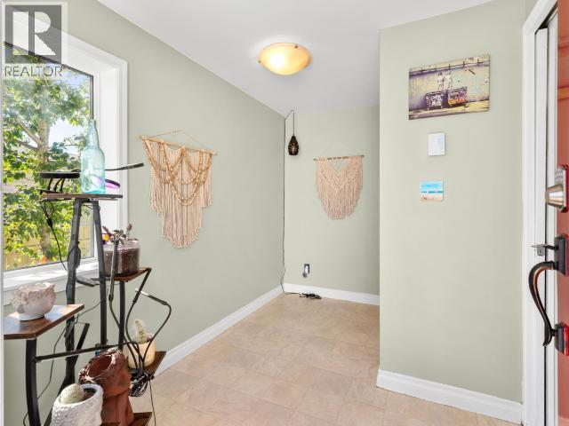 513-989 RANGE ROAD - 2