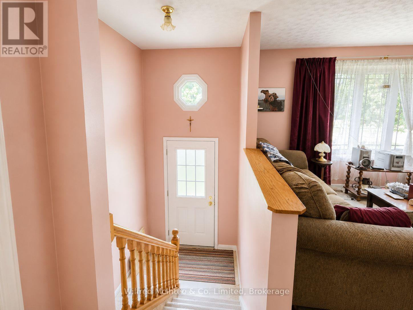 359 BURGESS STREET - 15
