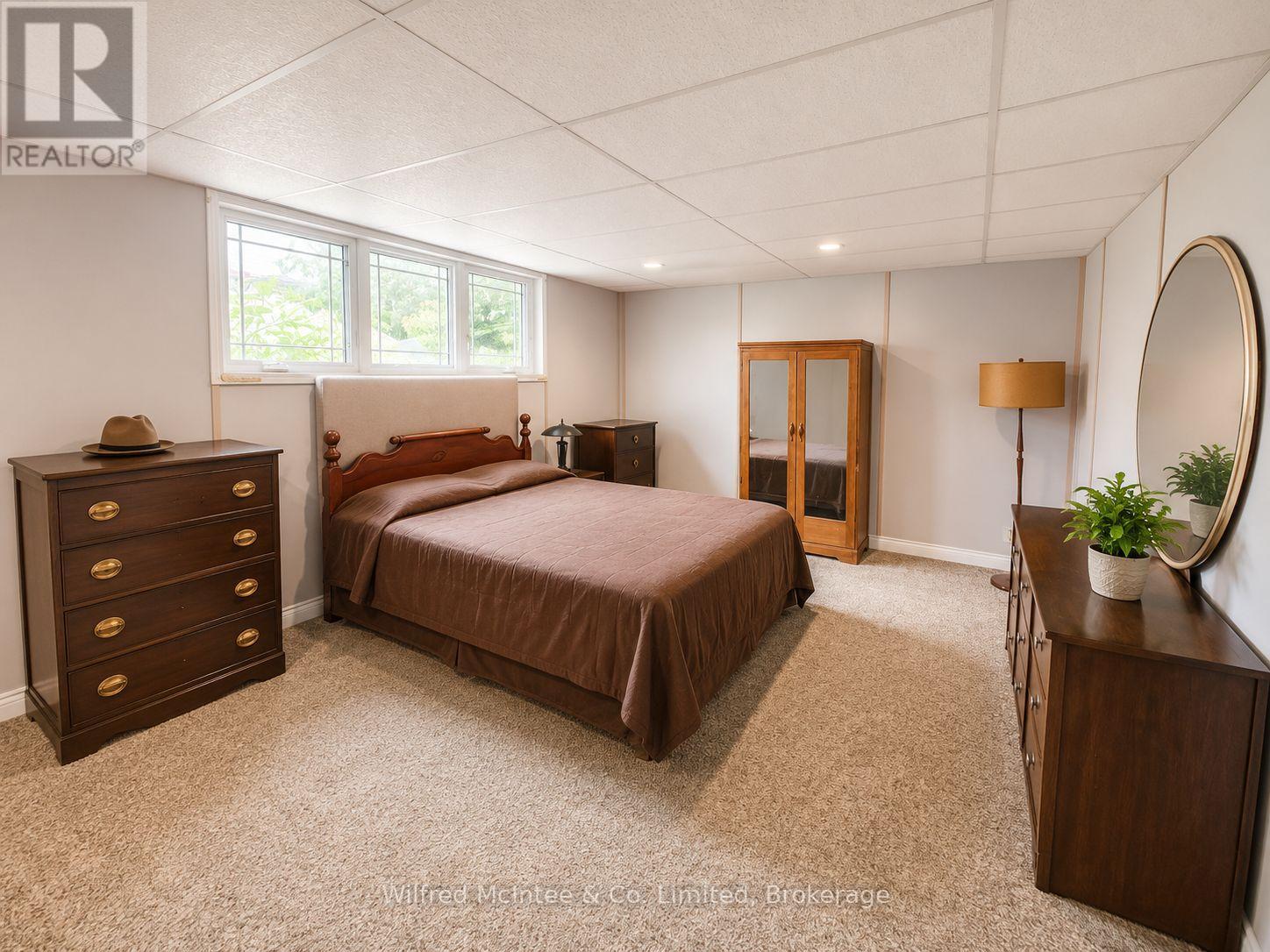 359 BURGESS STREET - 17