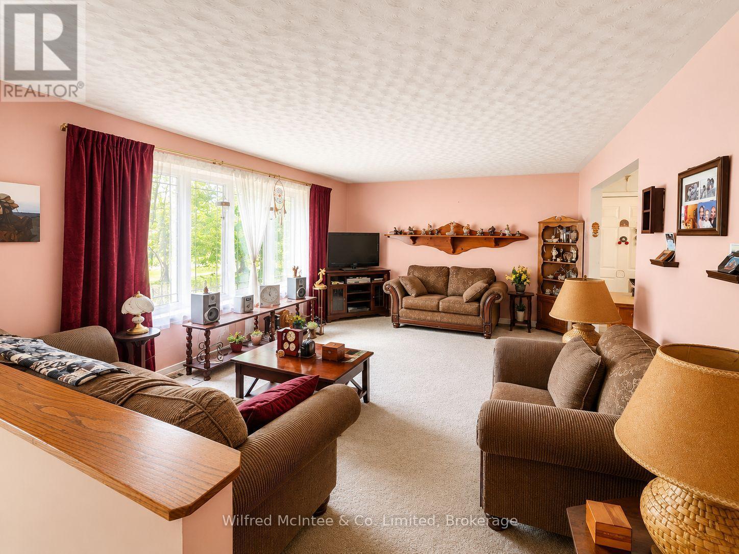 359 BURGESS STREET - 3