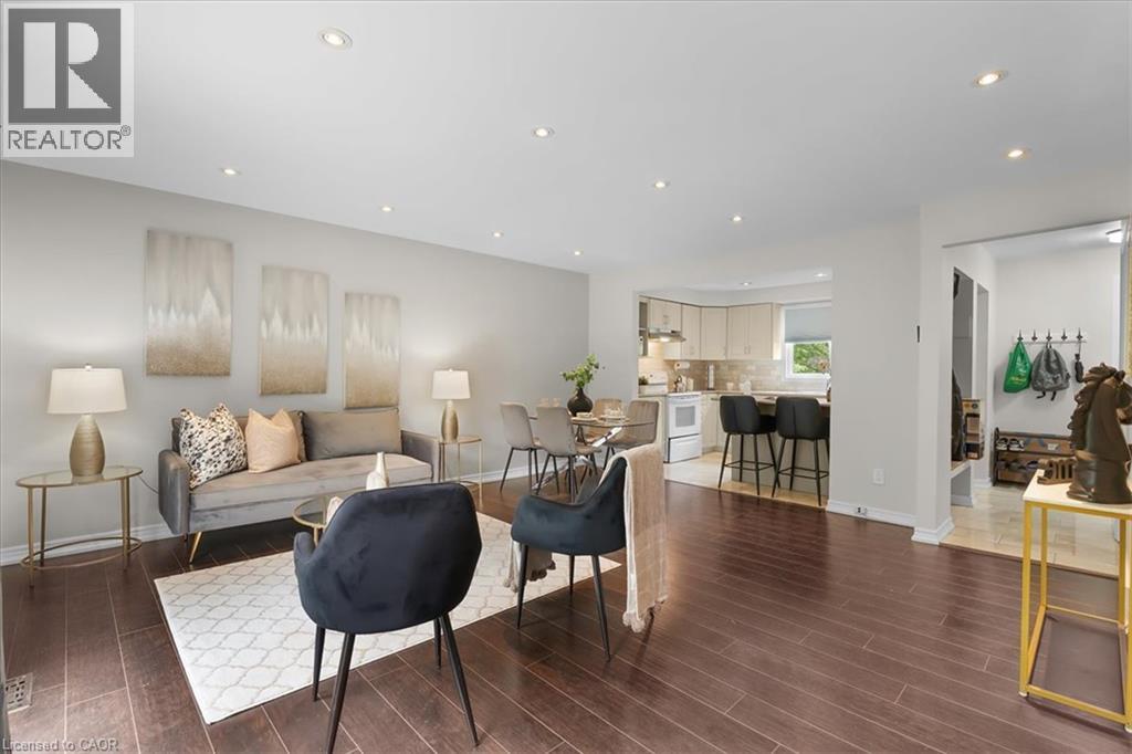 421 BAIRSTOW Crescent - 11