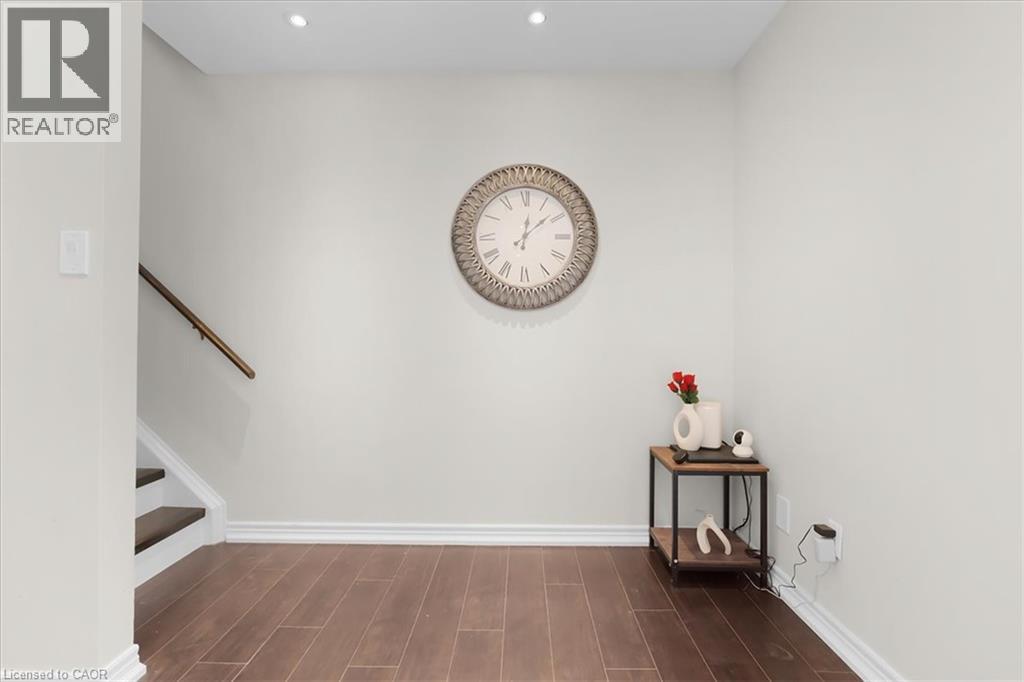 421 BAIRSTOW Crescent - 13