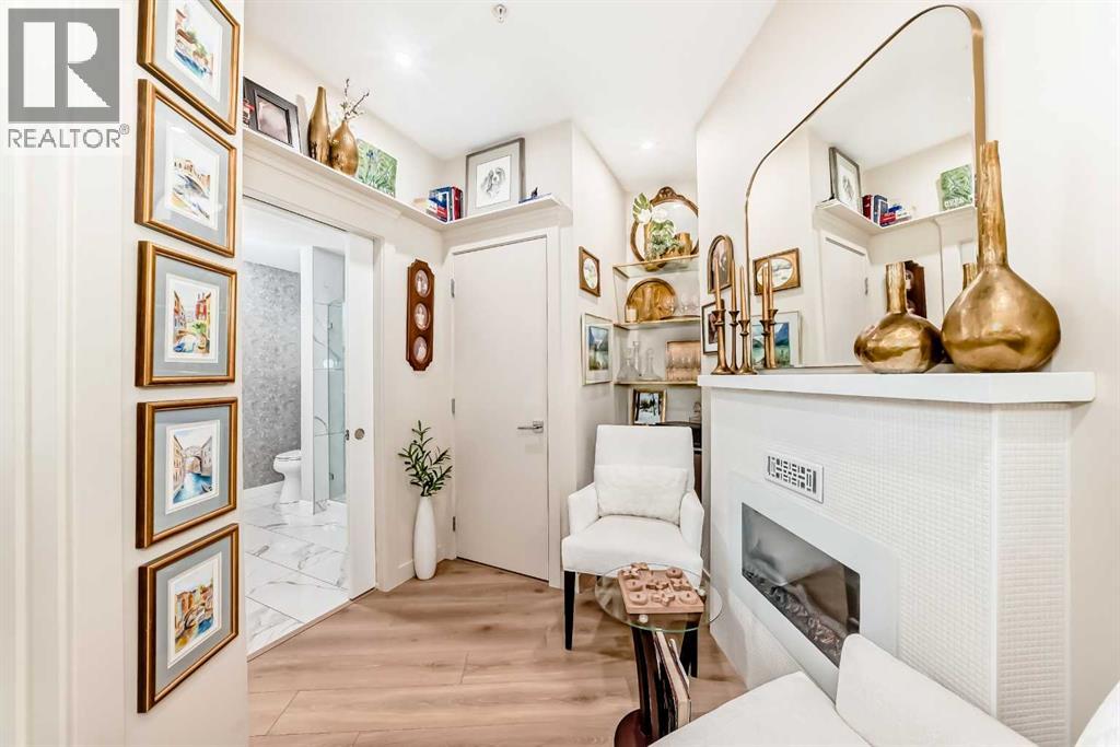 #208 383 Smith Street NW - 4