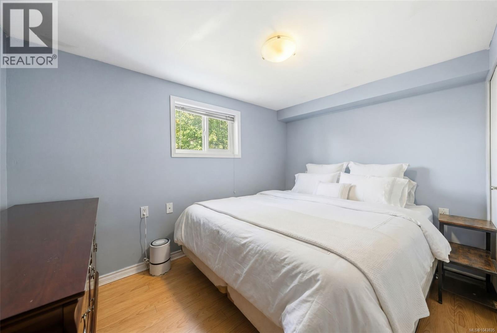 4147 Hawkes Ave - 22