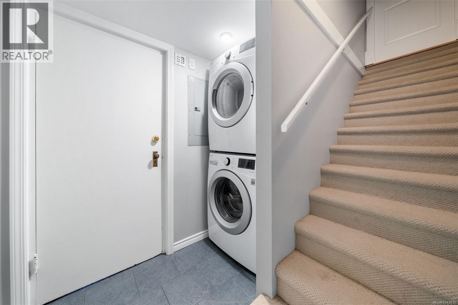 4147 Hawkes Ave - 16