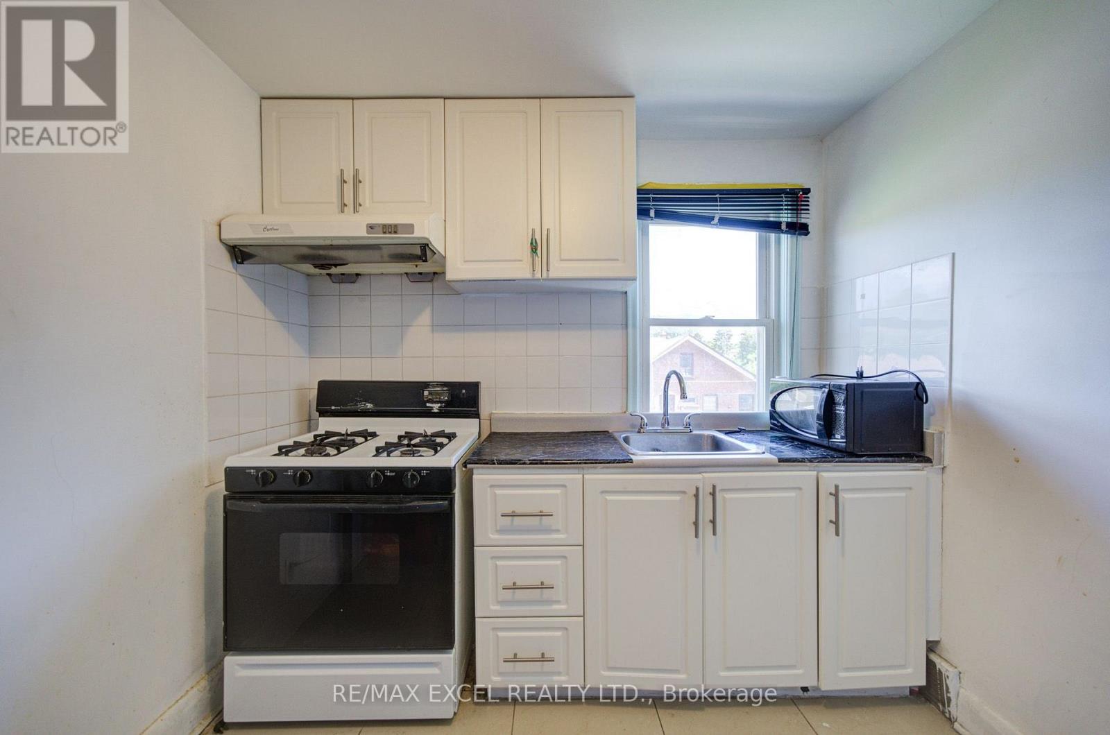 39 KILMARNOCK AVENUE - Image 21