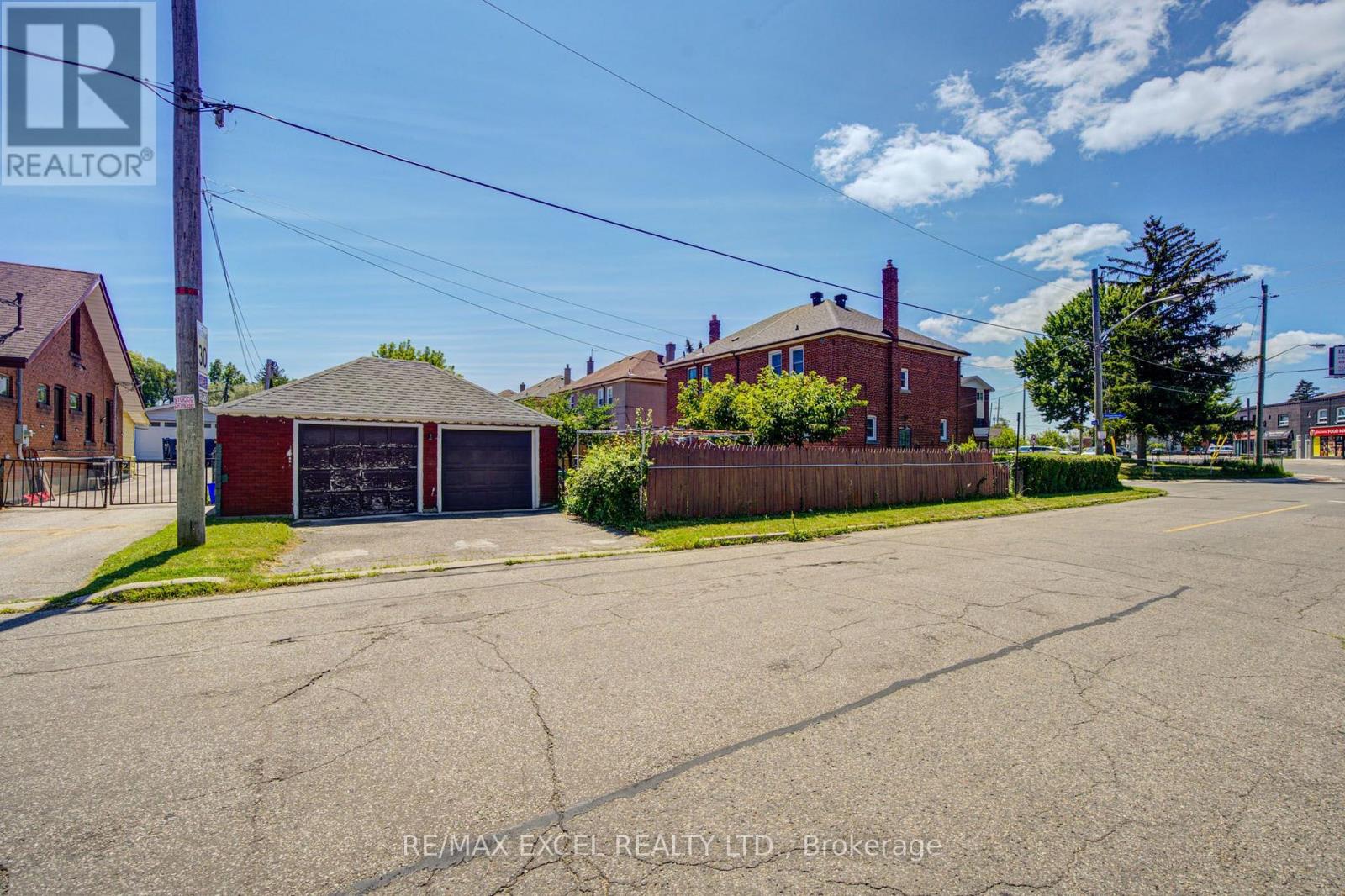 39 KILMARNOCK AVENUE - 50
