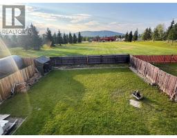 2pc Bathroom - 175 Valleyview Crescent, Tumbler Ridge, BC V0C2W0 Photo 11