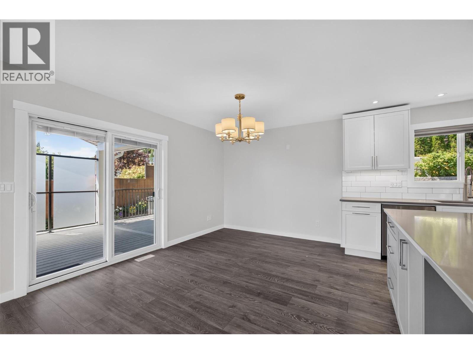 3752 Glenway Road - 12