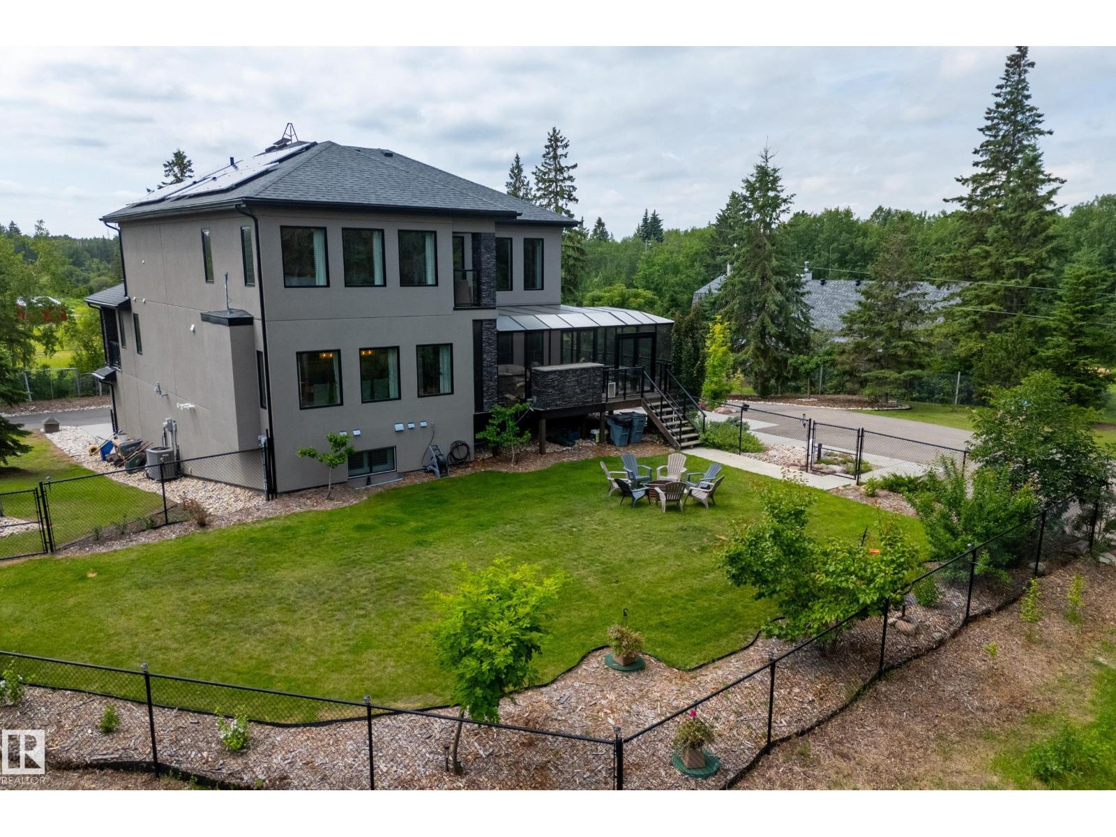 #16 51511 RGE ROAD 264 - 12