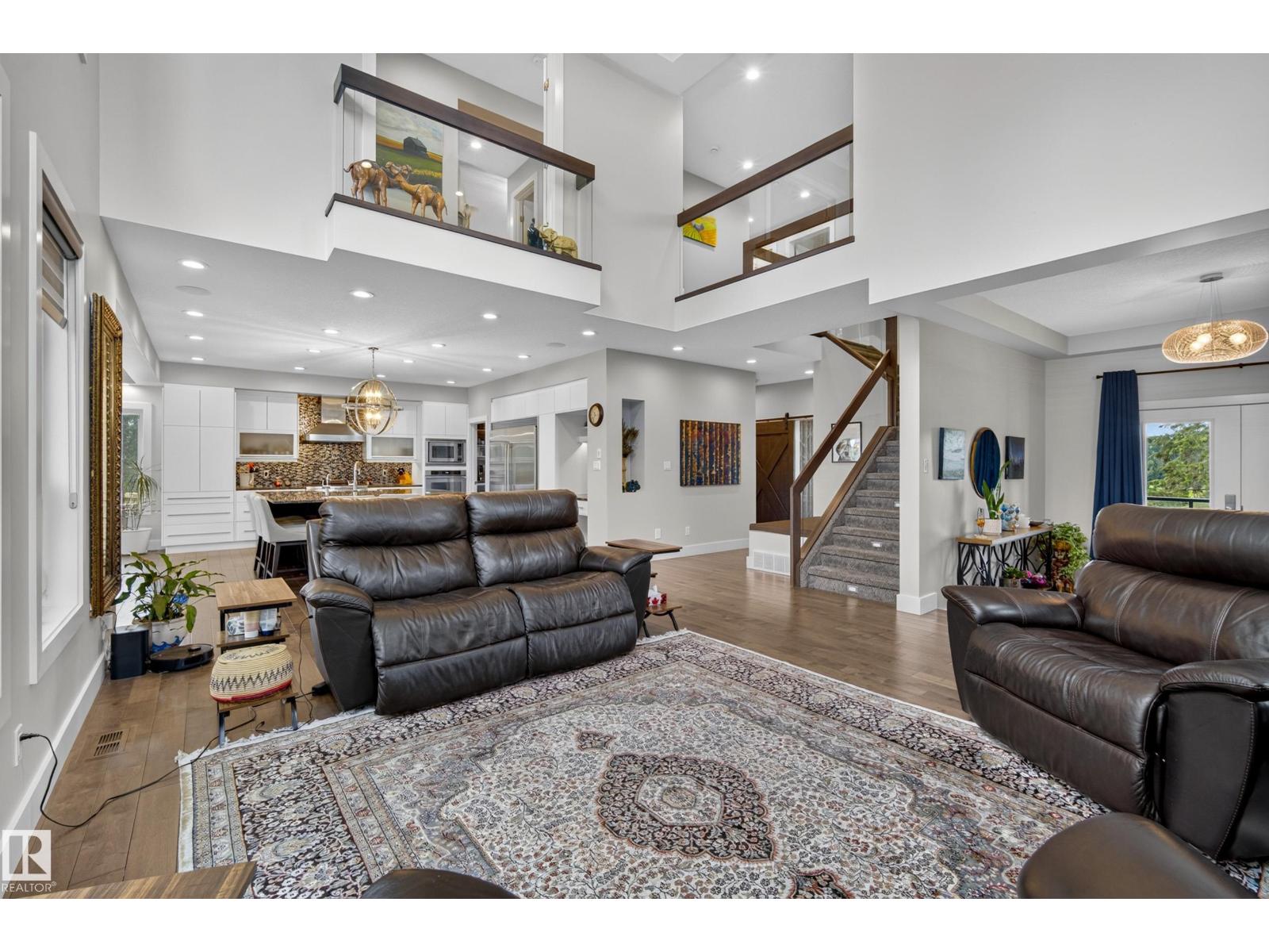 #16 51511 RGE ROAD 264 - 18