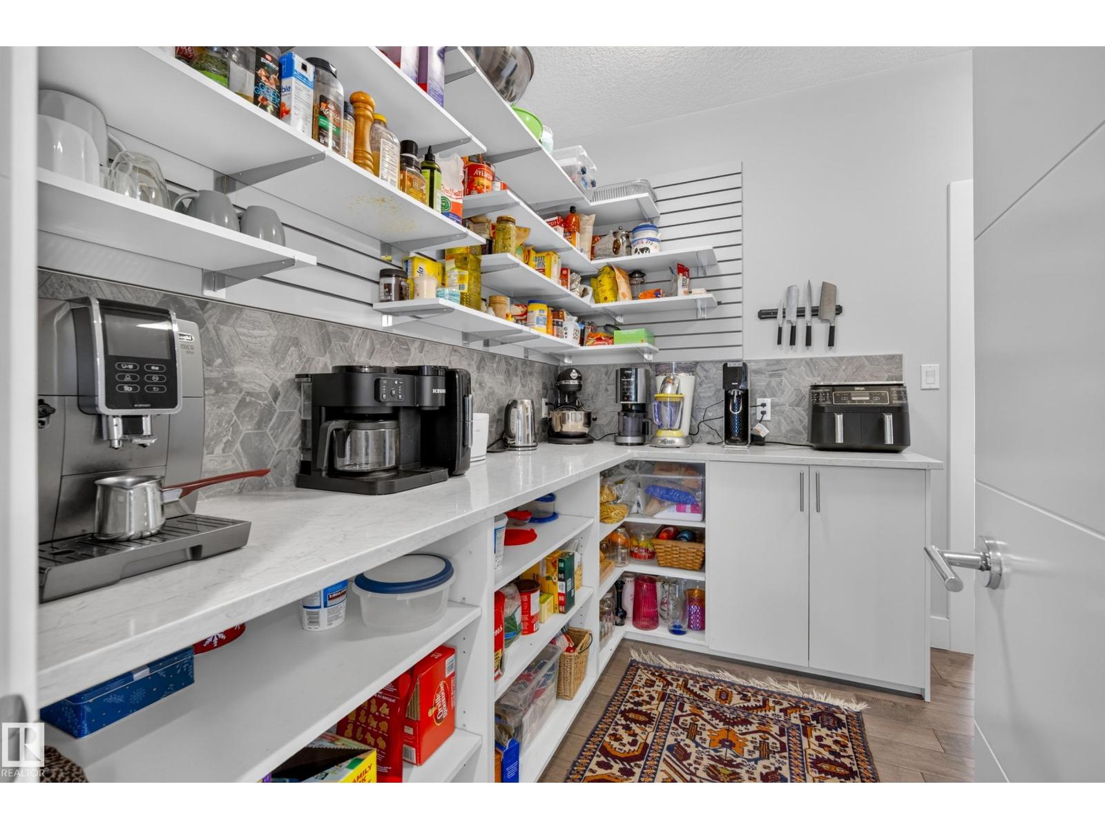#16 51511 RGE ROAD 264 - 28