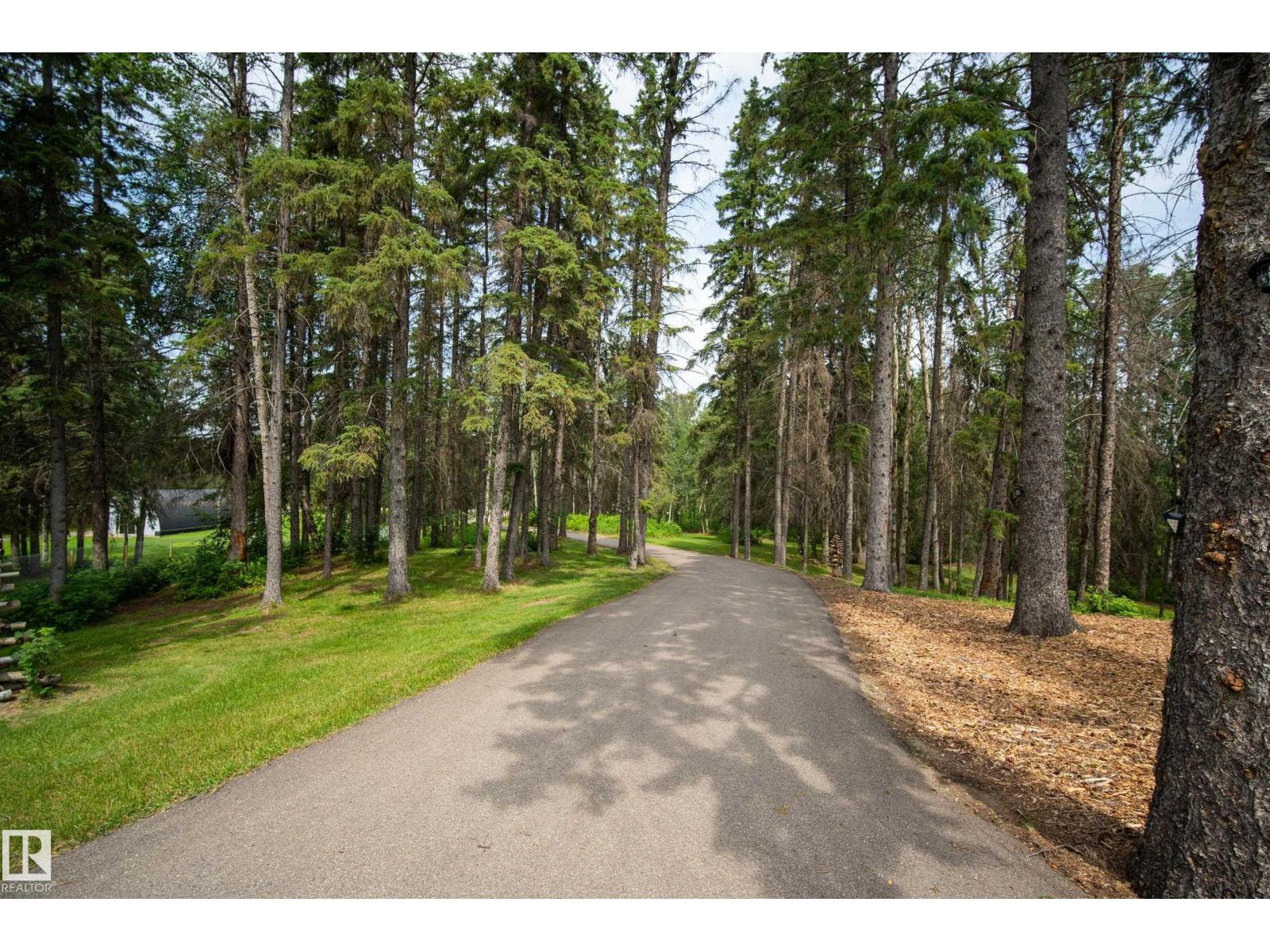 #16 51511 RGE ROAD 264 - 3
