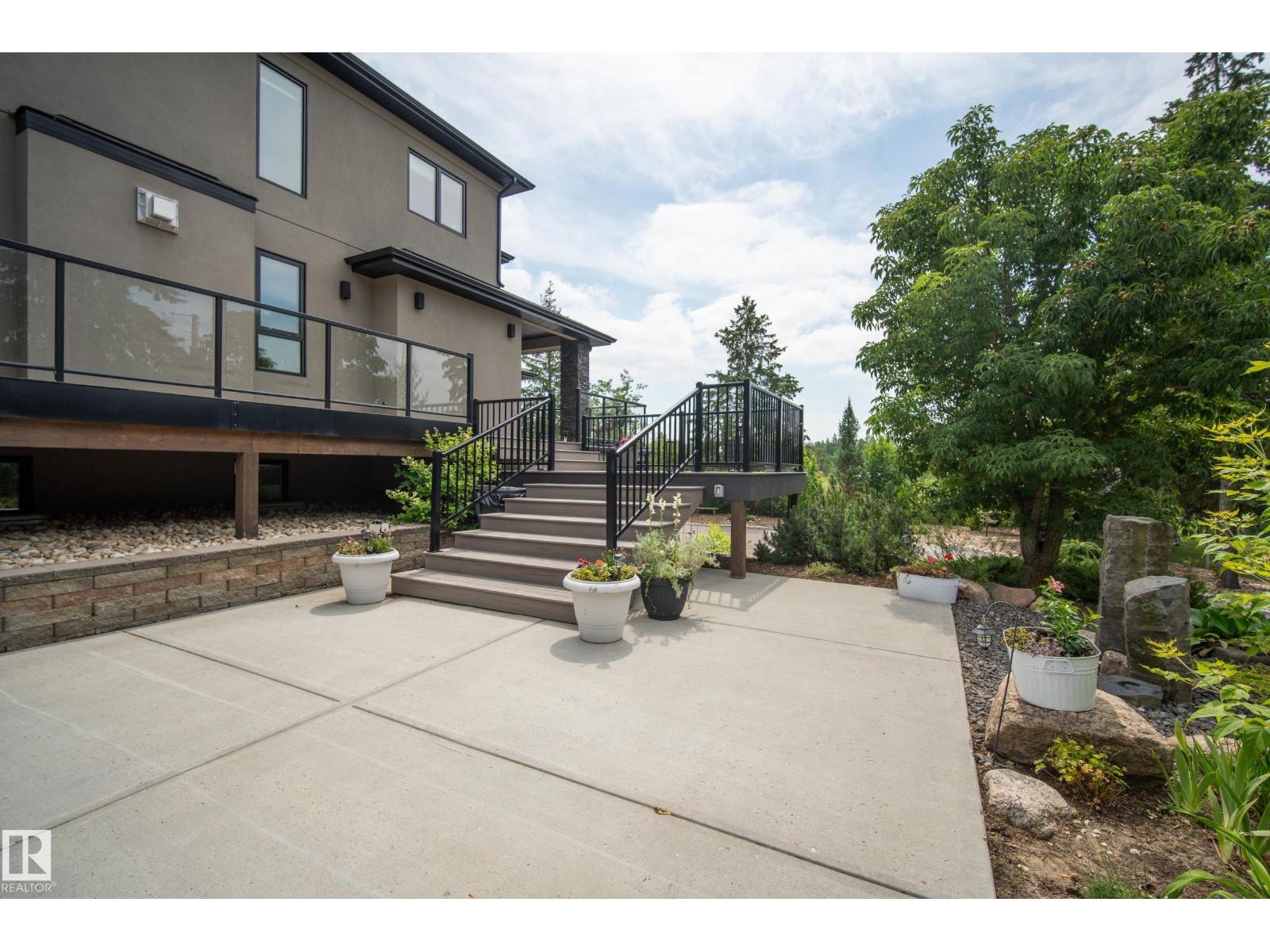 #16 51511 RGE ROAD 264 - 5