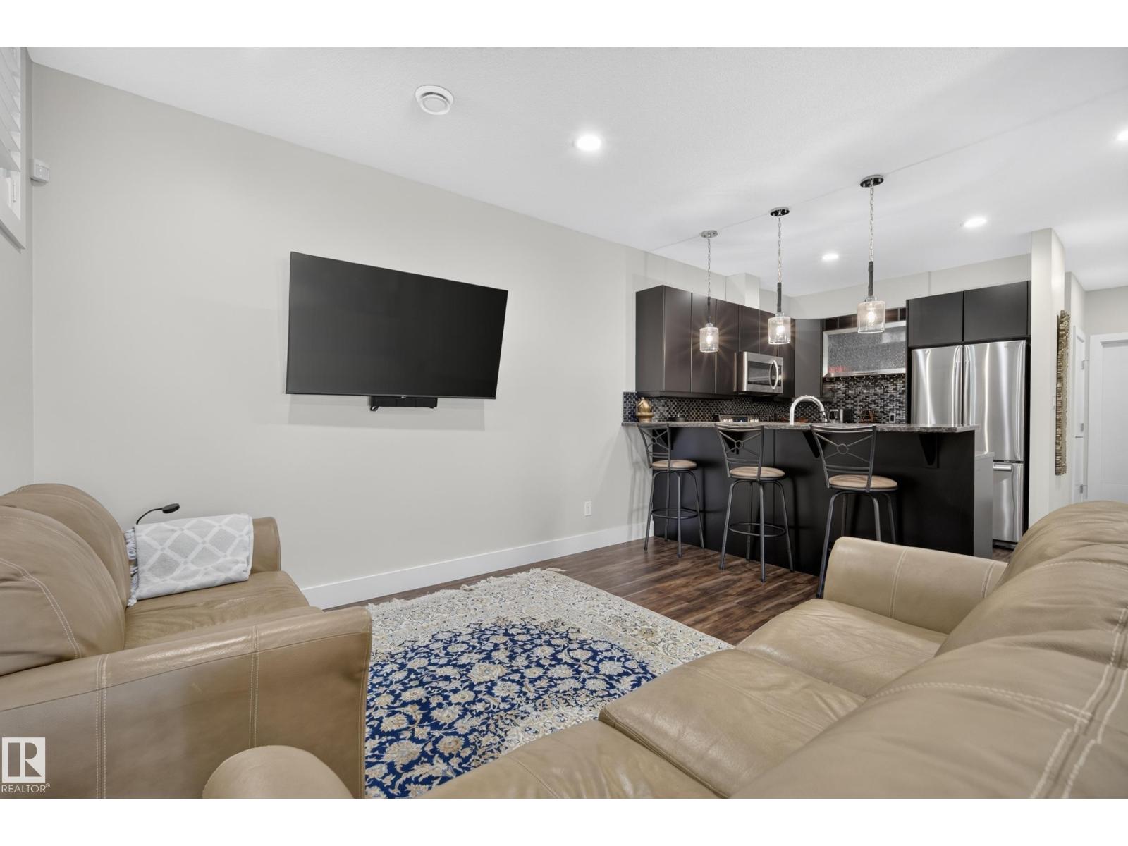 #16 51511 RGE ROAD 264 - 63