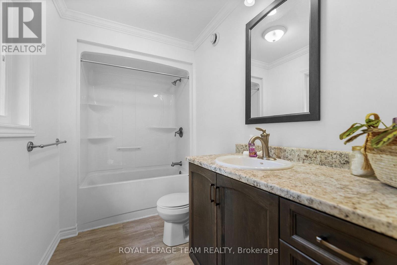 405 CALVIN ROAD - Image 18