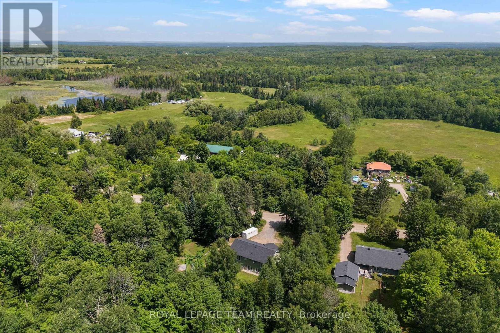 405 CALVIN ROAD - Image 32