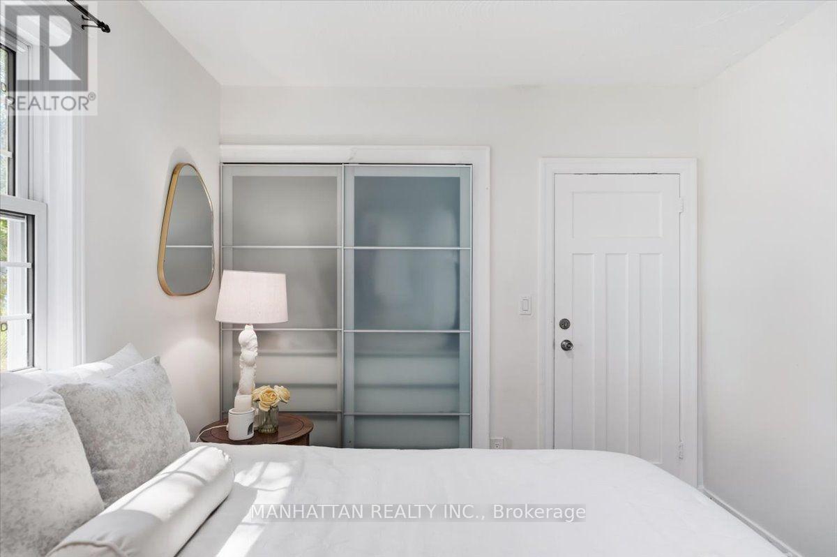 10 VICTOR DRIVE - 15