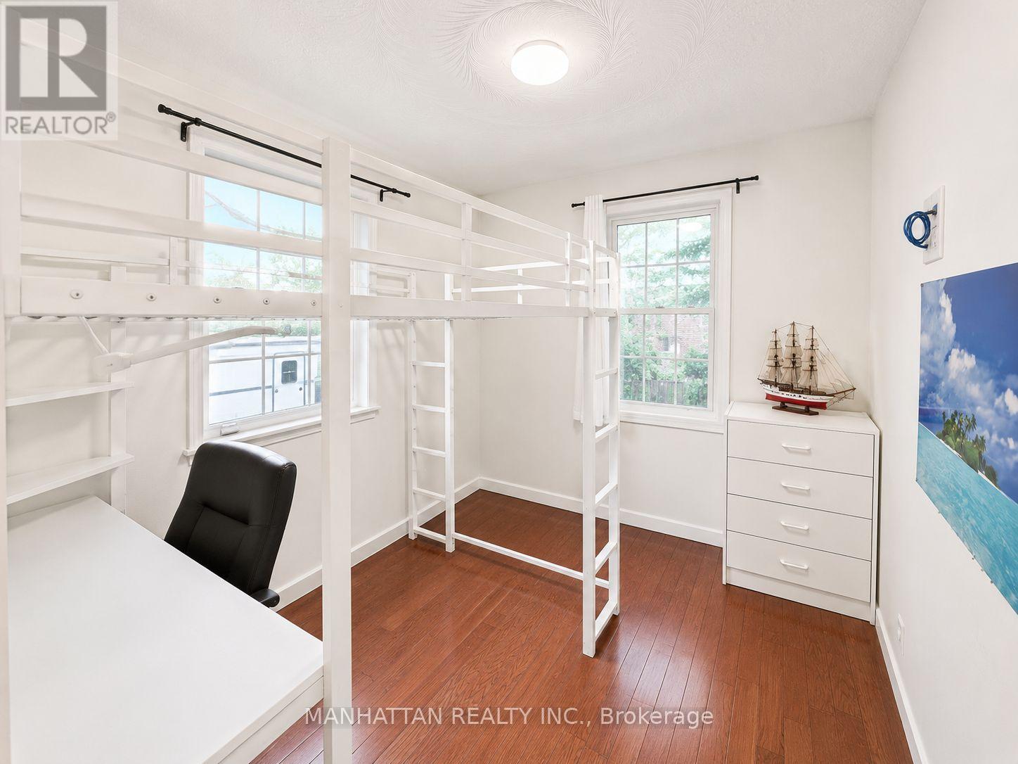 10 VICTOR DRIVE - 19