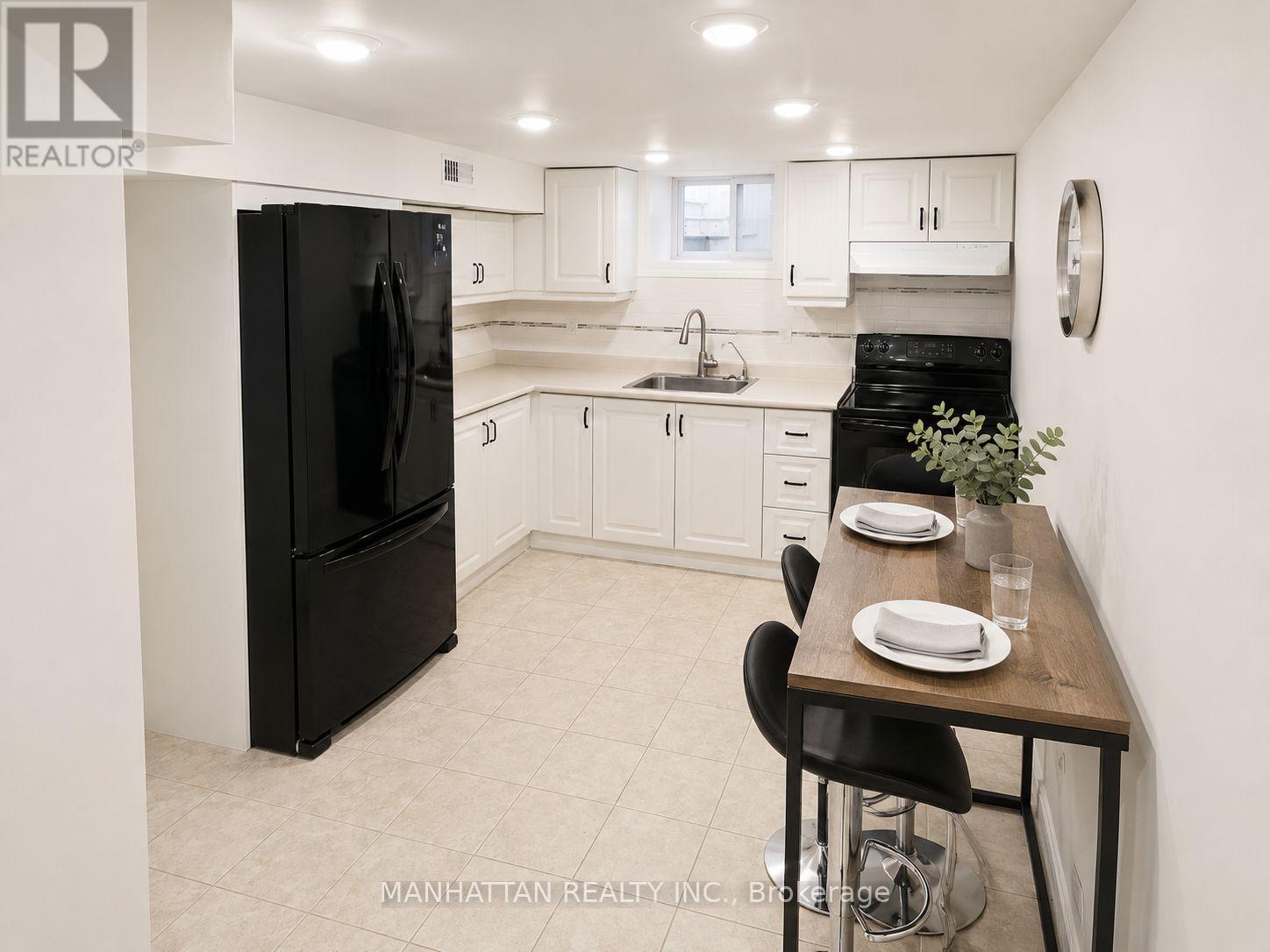 10 VICTOR DRIVE - 21