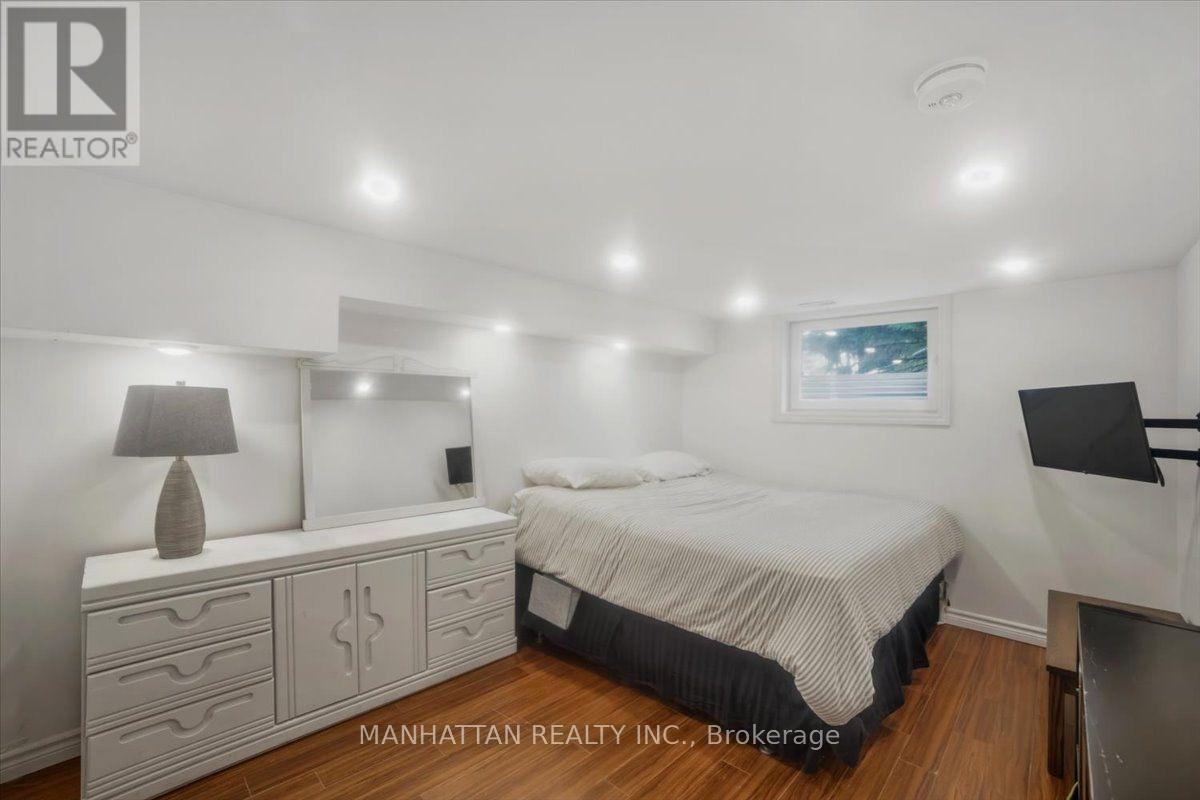 10 VICTOR DRIVE - 22