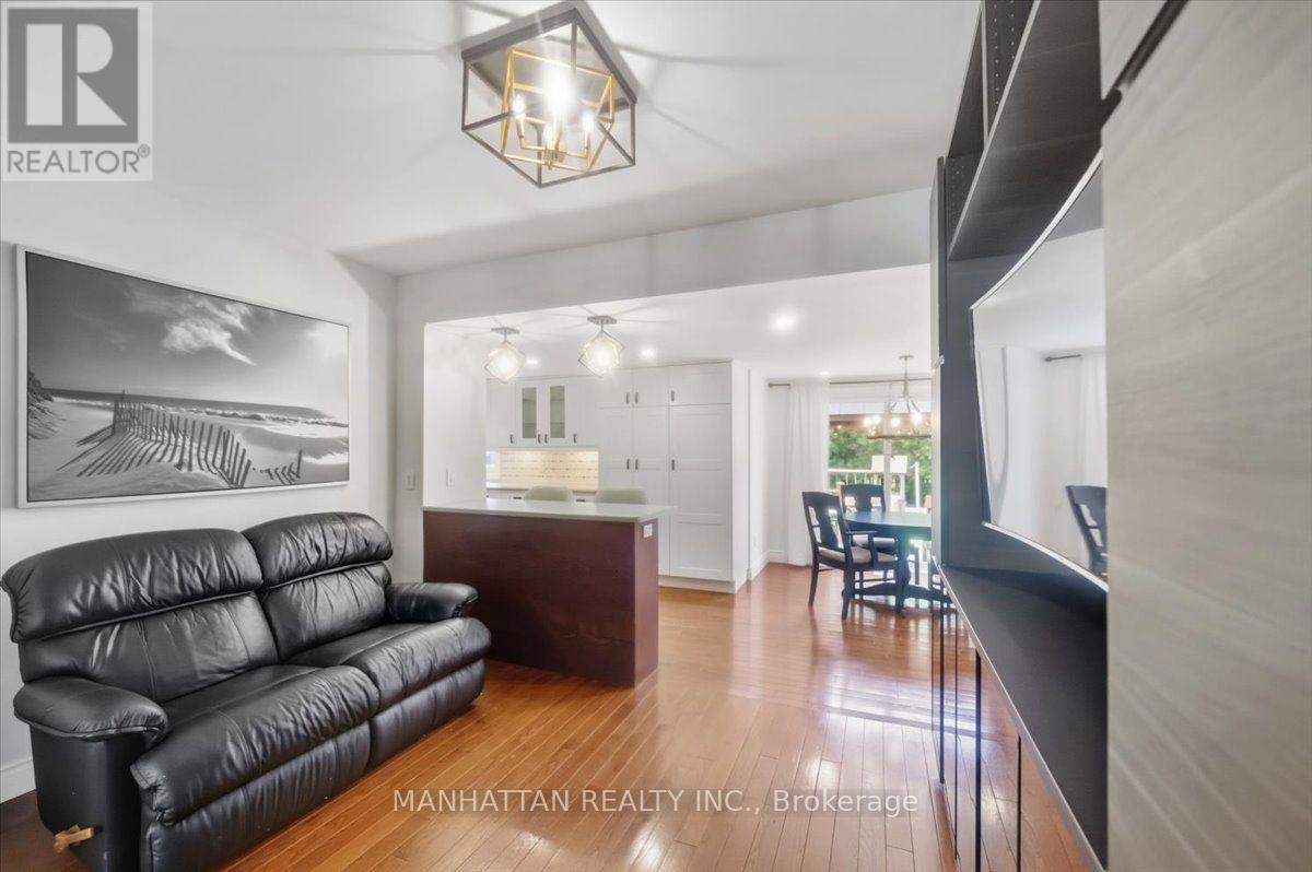 10 VICTOR DRIVE - 6