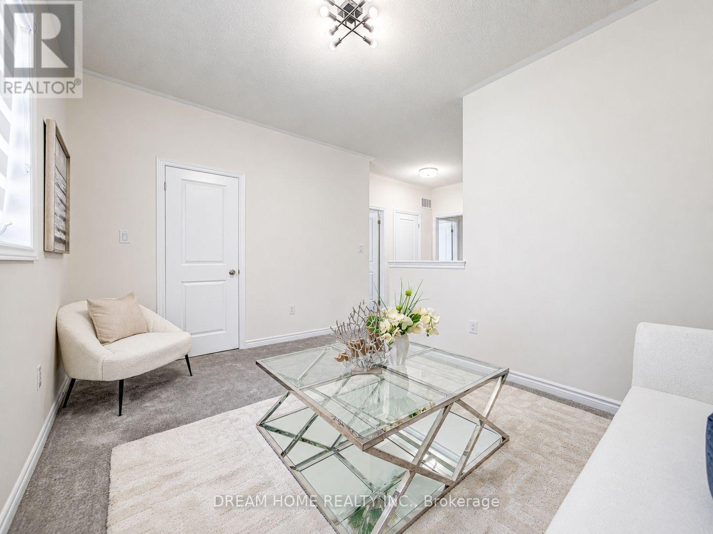 7 CHARLES WHITE COURT - 33