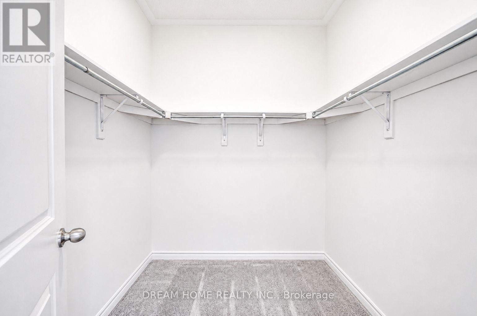 7 CHARLES WHITE COURT - 38