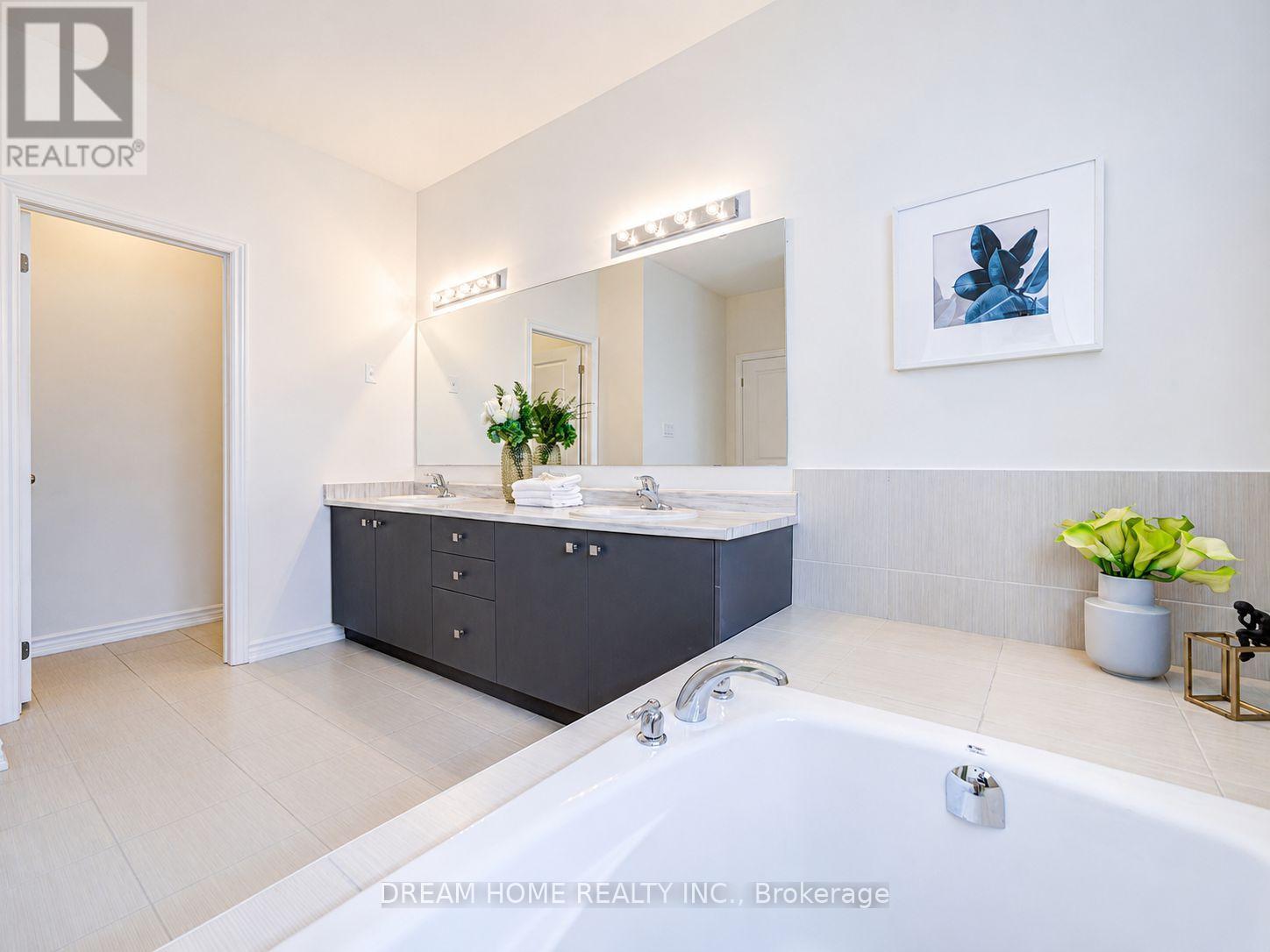 7 CHARLES WHITE COURT - 40