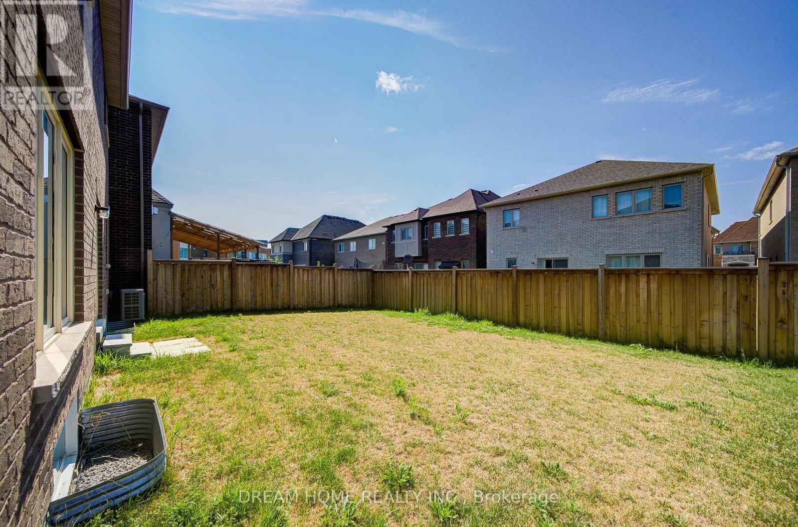 7 CHARLES WHITE COURT - 49